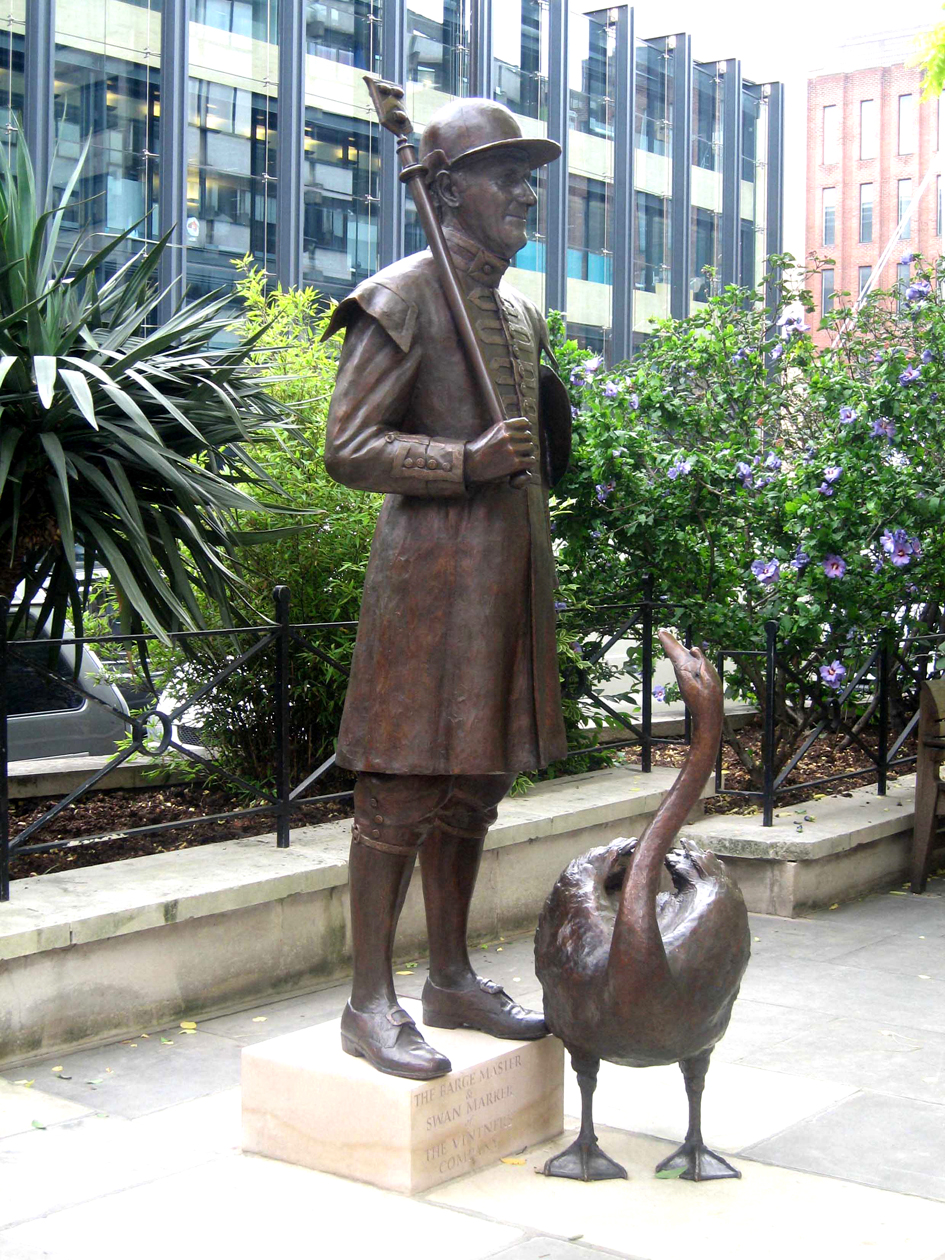 Swan marker and Barge Master, lifesize, City of London